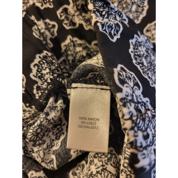 NWT Christopher & Banks Black Baroque Wide Leg Capri Pants Women's Size Large - Picture 10 of 11